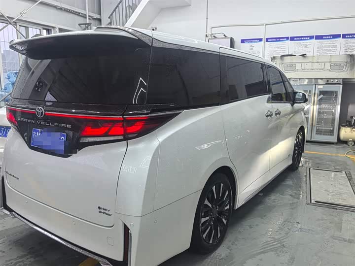 Toyota Vellfire 2024 2024款 皇冠 双擎 2.5L 至尊行政版