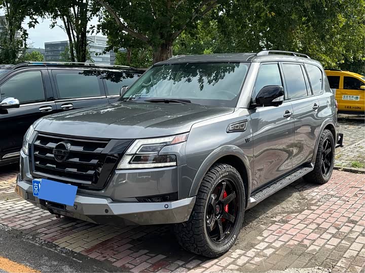 Nissan Armada 2023 2023款 ARMADA 5.6L 无敌舰队旗舰版