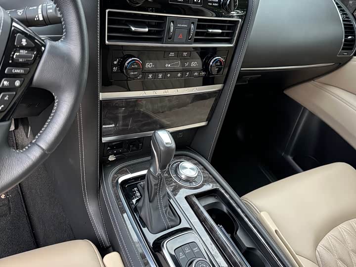 Nissan Armada 2023 2023款 ARMADA 5.6L 无敌舰队旗舰版