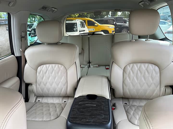 Nissan Armada 2023 2023款 ARMADA 5.6L 无敌舰队旗舰版