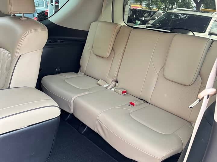 Nissan Armada 2023 2023款 ARMADA 5.6L 无敌舰队旗舰版