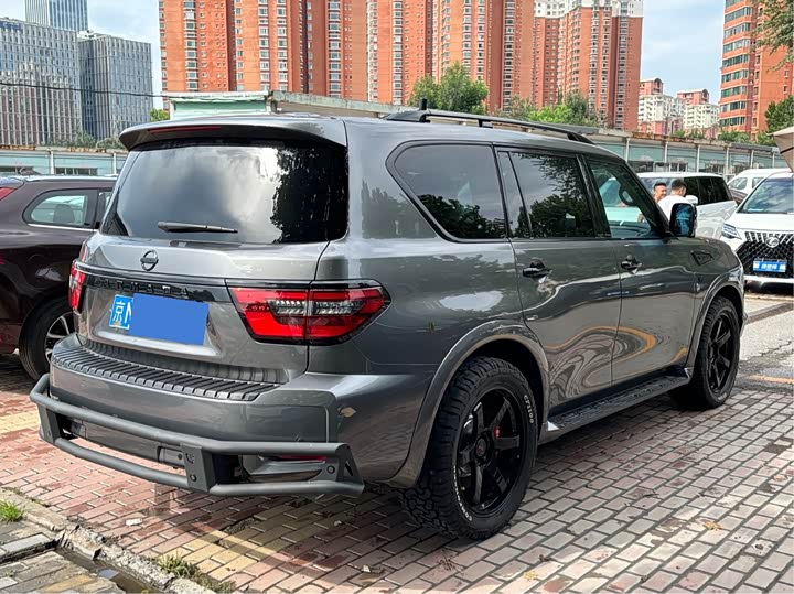 Nissan Armada 2023 2023款 ARMADA 5.6L 无敌舰队旗舰版