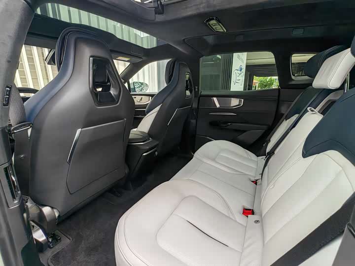 HiPhi Y 2023 2023款 560km 先锋版