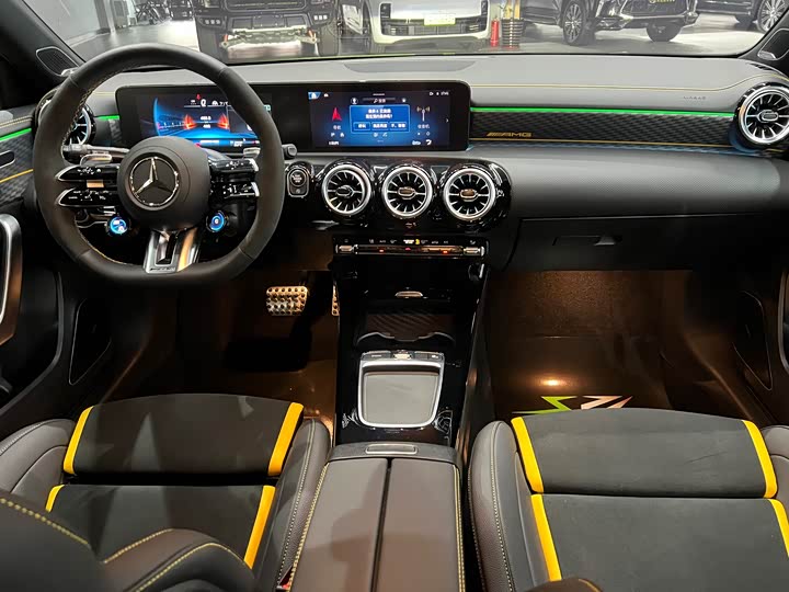 Mercedes-Benz A-Class AMG 2024 2024款 AMG A 45 S 4MATIC+ 魔焰绿特别版