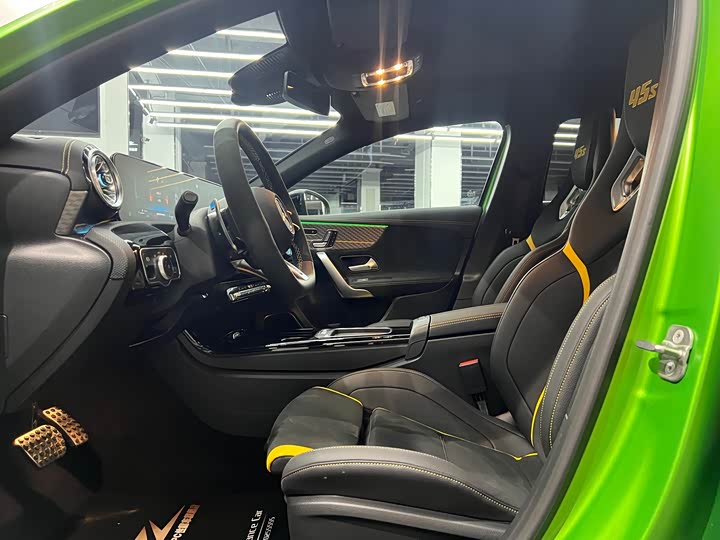 Mercedes-Benz A-Class AMG 2024 2024款 AMG A 45 S 4MATIC+ 魔焰绿特别版