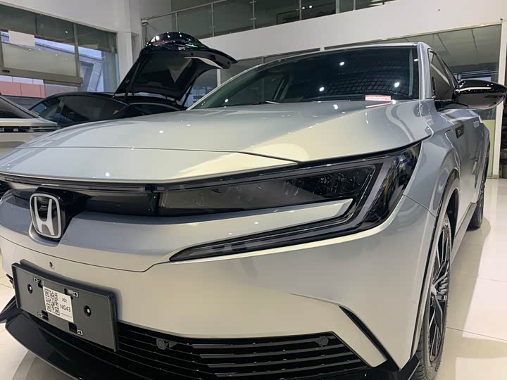 2024 Honda e:NP2