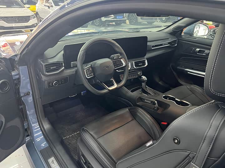 Ford Mustang 2024 2024款 2.3T EcoBoost 硬顶性能版