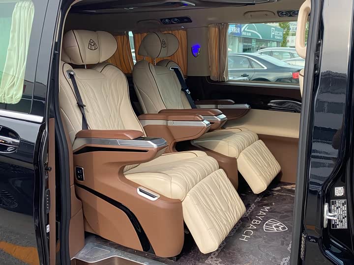 Mercedes-Benz Vito 2024 2024款 2.0T 精英版 7座