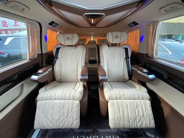 Mercedes-Benz Vito 2024 2024款 2.0T 精英版 7座