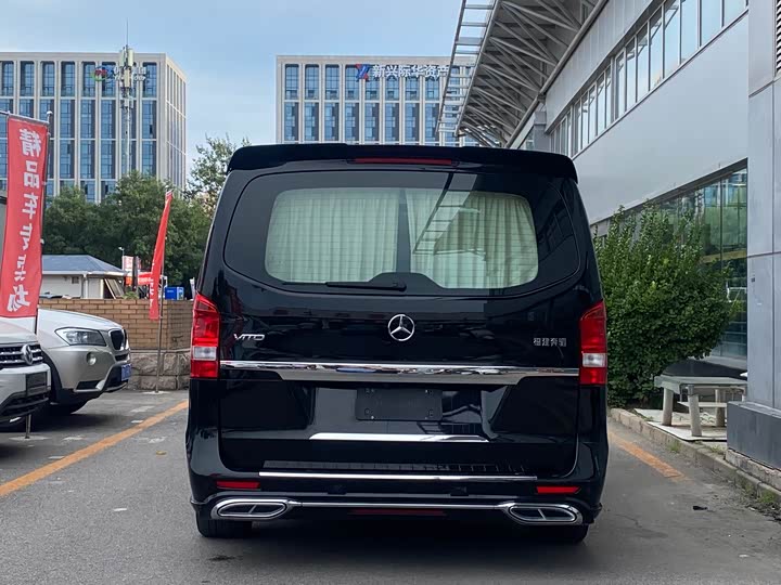 Mercedes-Benz Vito 2024 2024款 2.0T 精英版 7座