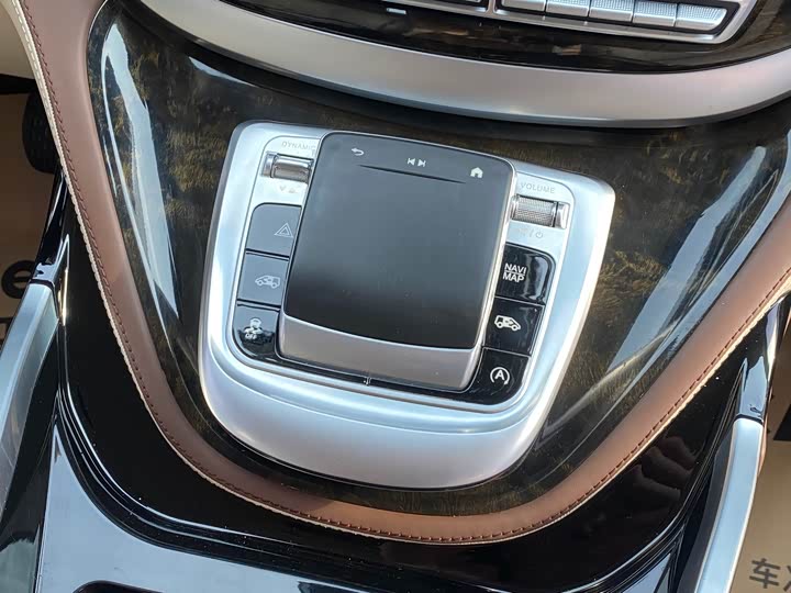 Mercedes-Benz Vito 2024 2024款 2.0T 精英版 7座