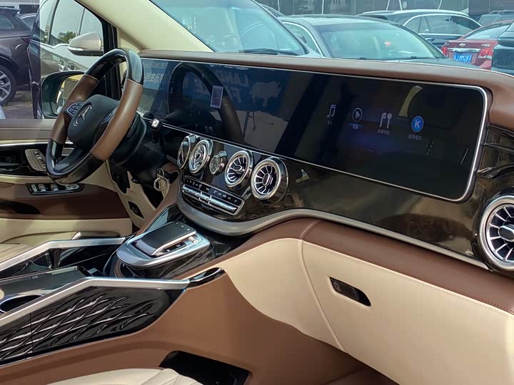 Mercedes-Benz Vito 2024 2024款 2.0T 精英版 7座