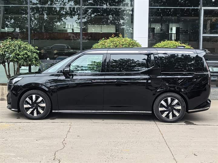 Volvo EM90 2025 2025款 Ultra 六座