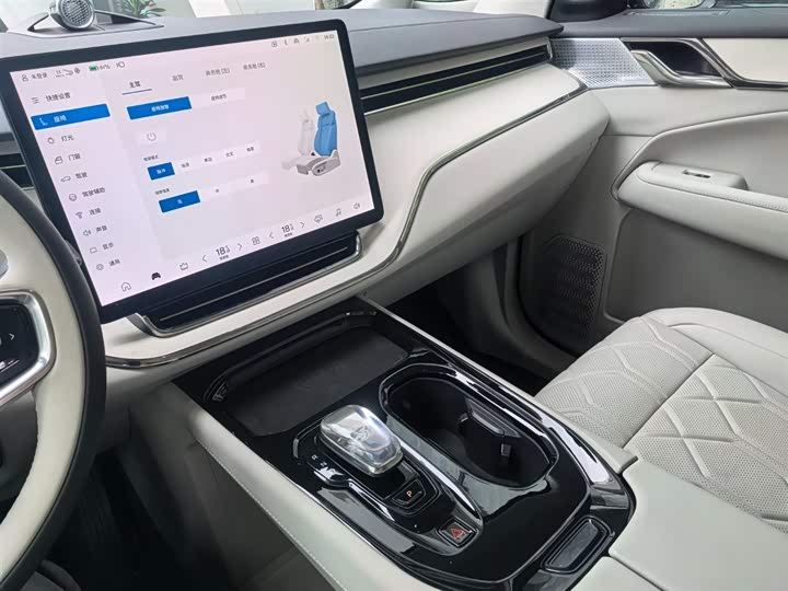 Volvo EM90 2025 2025款 Ultra 六座