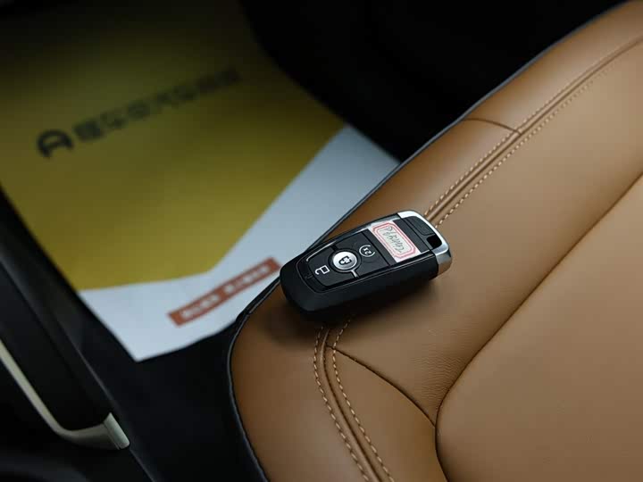 Ford Bronco 2024 2024款 2.3T 长滩大脚越野版