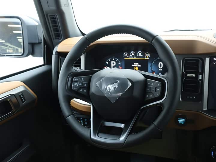 Ford Bronco 2024 2024款 2.3T 长滩大脚越野版