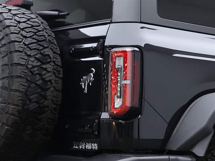 Ford Bronco 2024 2024款 2.3T 长滩大脚越野版