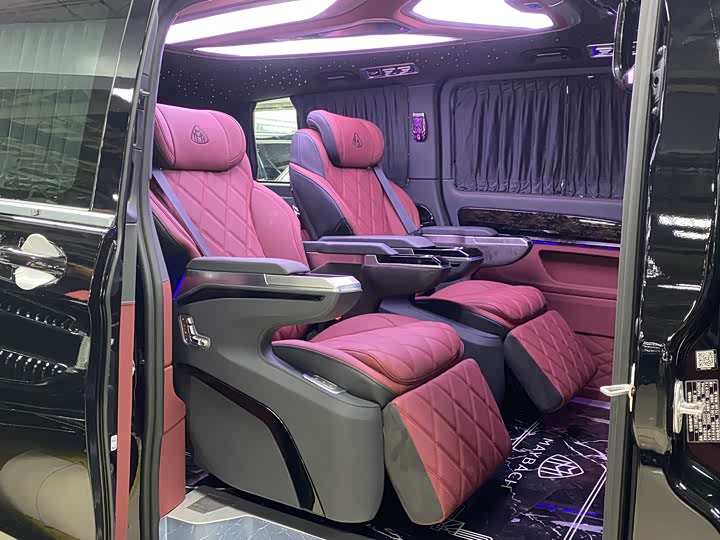 Mercedes-Benz Vito 2024 2024款 2.0T 商务版 7座