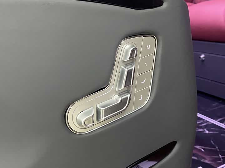 Mercedes-Benz Vito 2024 2024款 2.0T 商务版 7座