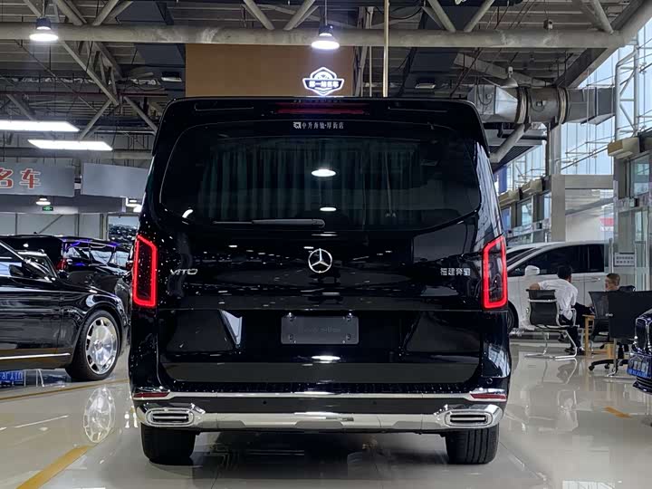 Mercedes-Benz Vito 2024 2024款 2.0T 商务版 7座