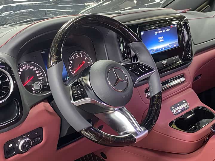 Mercedes-Benz Vito 2024 2024款 2.0T 商务版 7座