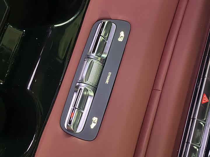 Mercedes-Benz Vito 2024 2024款 2.0T 商务版 7座