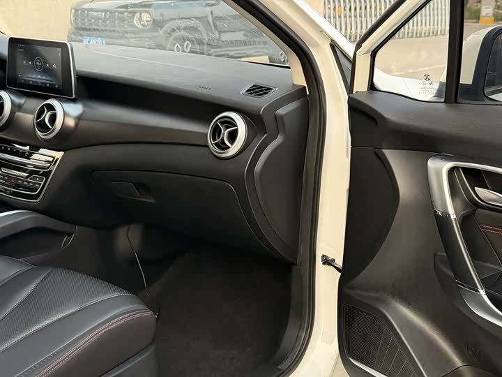 Beijing Senova D50 2019 2019款 1.5T CVT尊贵版 国VI