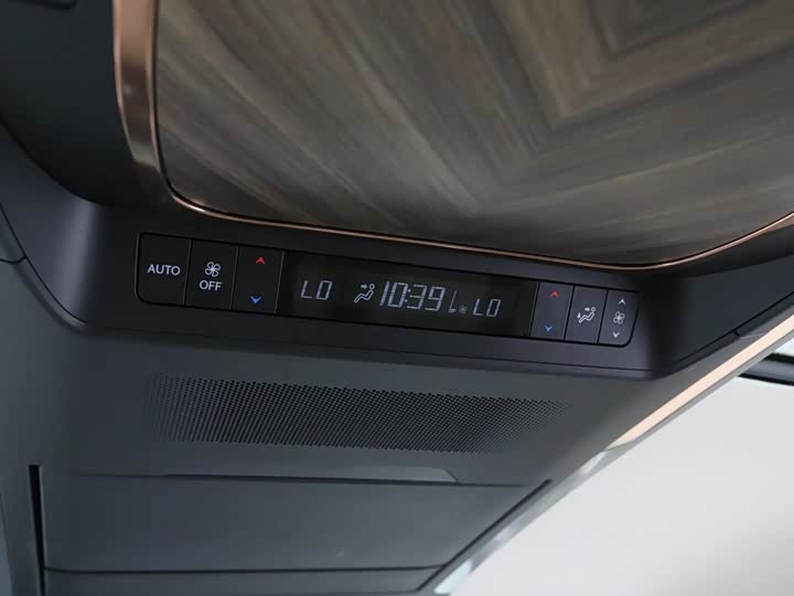 Lexus LM 2023 2023款 500h 六座尊崇版