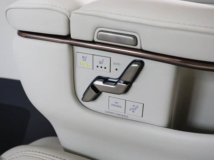 Lexus LM 2023 2023款 500h 六座尊崇版