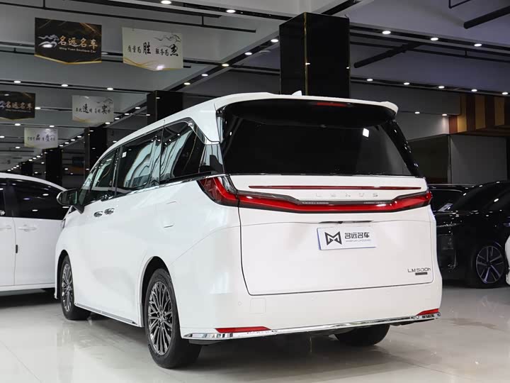 Lexus LM 2023 2023款 500h 六座尊崇版
