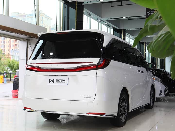 Lexus LM 2023 2023款 500h 六座尊崇版