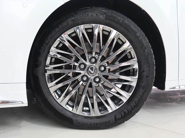 Lexus LM 2023 2023款 500h 六座尊崇版