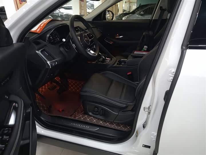 Jaguar E-Pace 2024 2024款 耀黑运动版 R-DYNAMIC SE BLACK