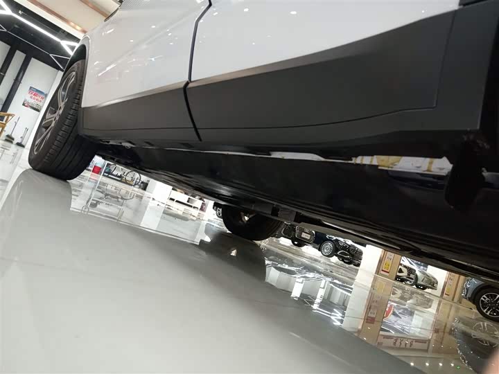 Jaguar E-Pace 2024 2024款 耀黑运动版 R-DYNAMIC SE BLACK