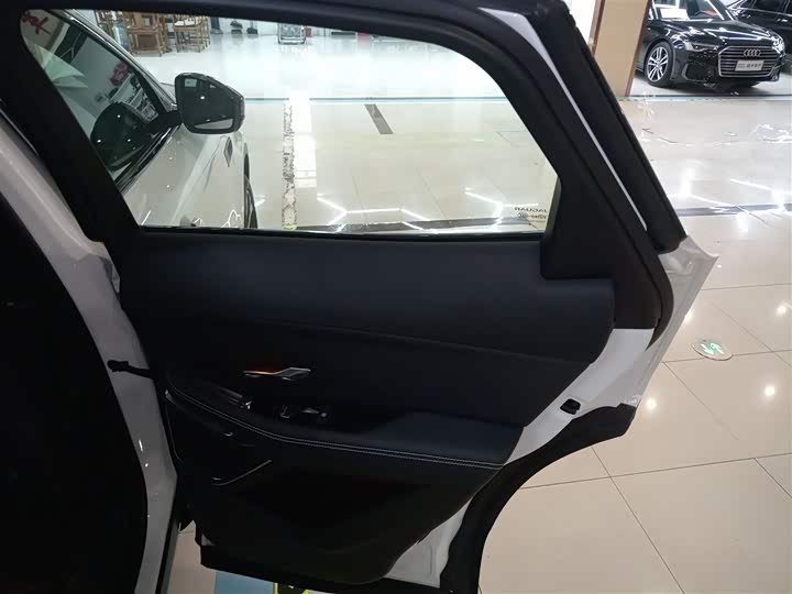 Jaguar E-Pace 2024 2024款 耀黑运动版 R-DYNAMIC SE BLACK