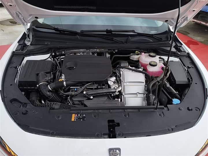 Roewe D7 2025 2025款 DMH 125km 世界冠军版