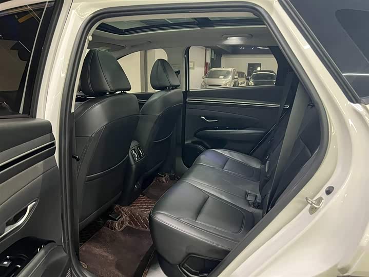 Hyundai Tucson L 2023 2023款 途胜L 1.5T 自动两驱LUX尊贵版