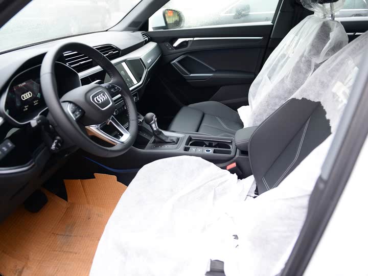 Audi Q3 2024 2024款 35 TFSI 进取动感型