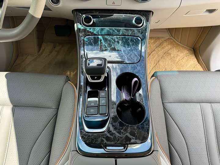 Dongfeng Forthing Yacht 2022 2022款 1.5T DCT逐浪版