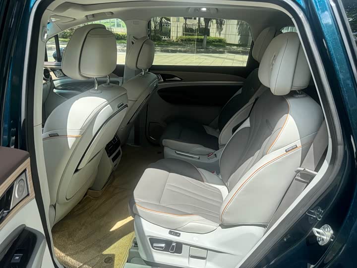 Dongfeng Forthing Yacht 2022 2022款 1.5T DCT逐浪版