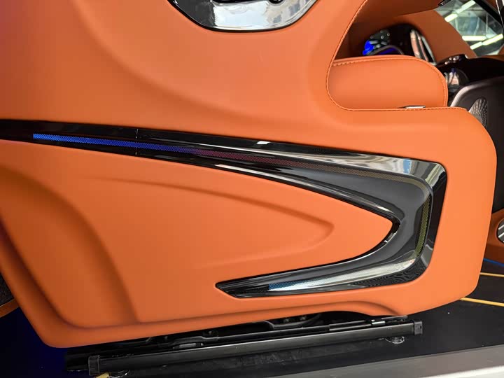 Mercedes-Benz Vito 2024 2024款 2.0T 精英版 7座