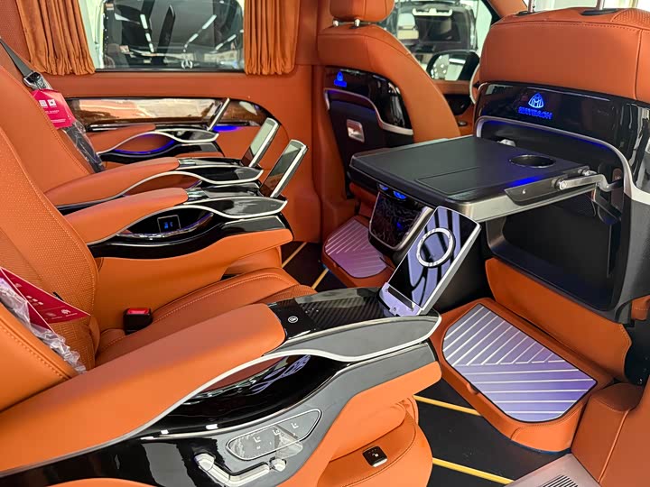 Mercedes-Benz Vito 2024 2024款 2.0T 精英版 7座