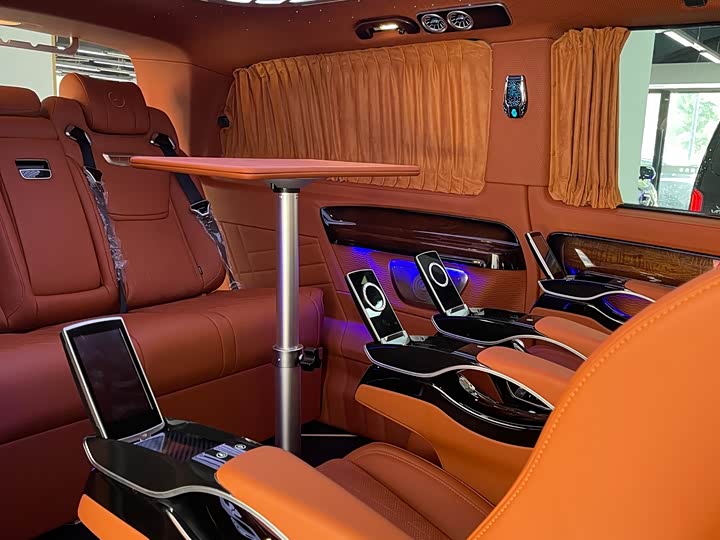 Mercedes-Benz Vito 2024 2024款 2.0T 精英版 7座