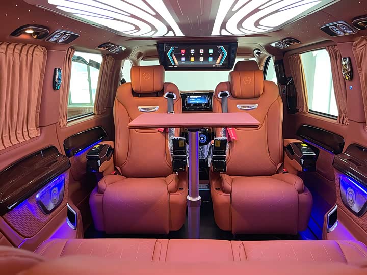 Mercedes-Benz Vito 2024 2024款 2.0T 精英版 7座