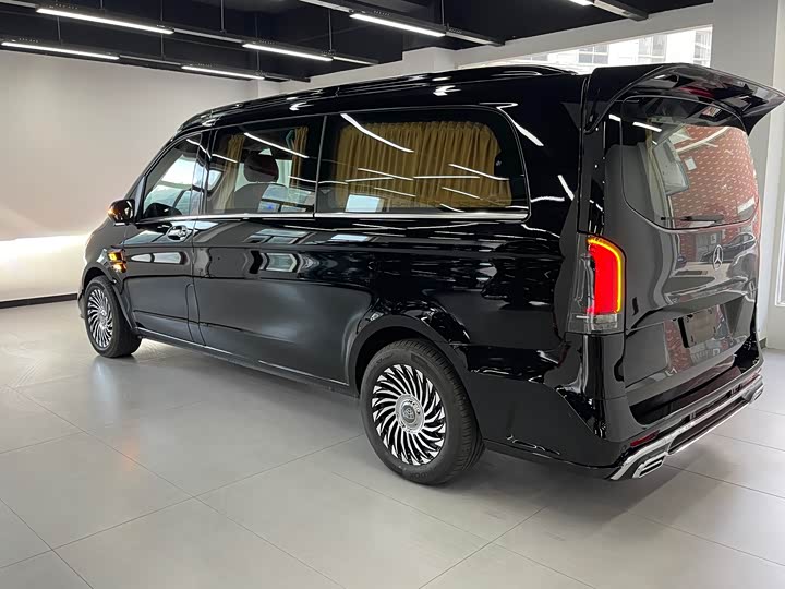 Mercedes-Benz Vito 2024 2024款 2.0T 精英版 7座