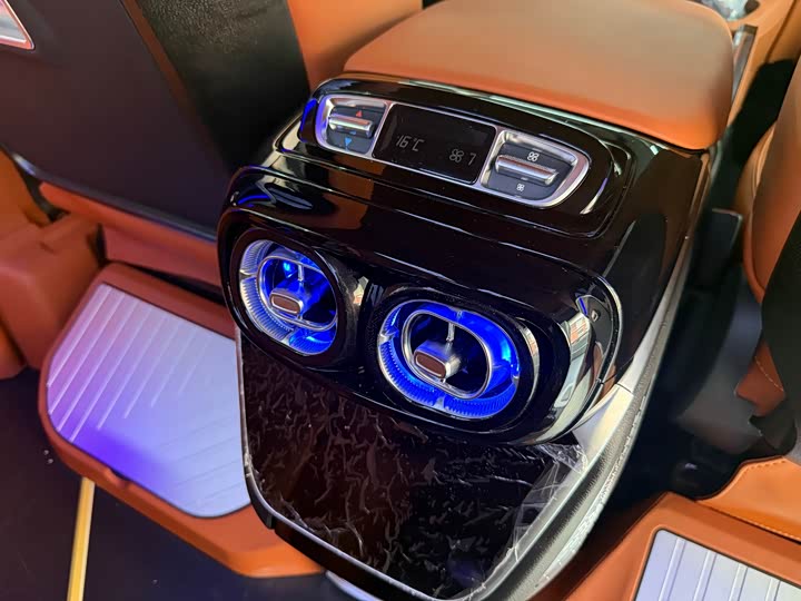 Mercedes-Benz Vito 2024 2024款 2.0T 精英版 7座