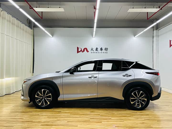 Lexus RZ 2023 2023款 450e 四驱纵享版