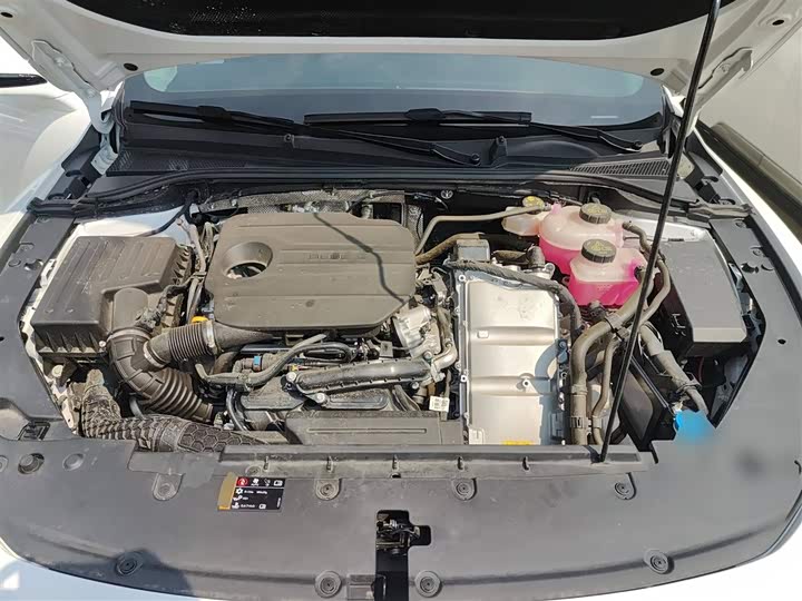 Roewe D7 2025 2025款 DMH 125km 世界冠军卓越版