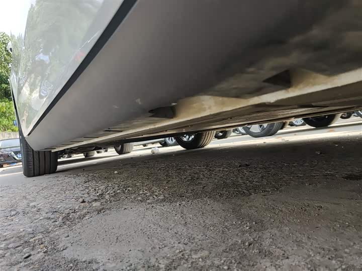 Roewe D7 2025 2025款 DMH 125km 世界冠军卓越版