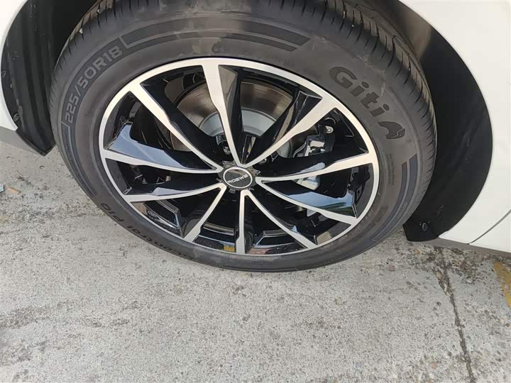 Roewe D7 2025 2025款 DMH 125km 世界冠军卓越版